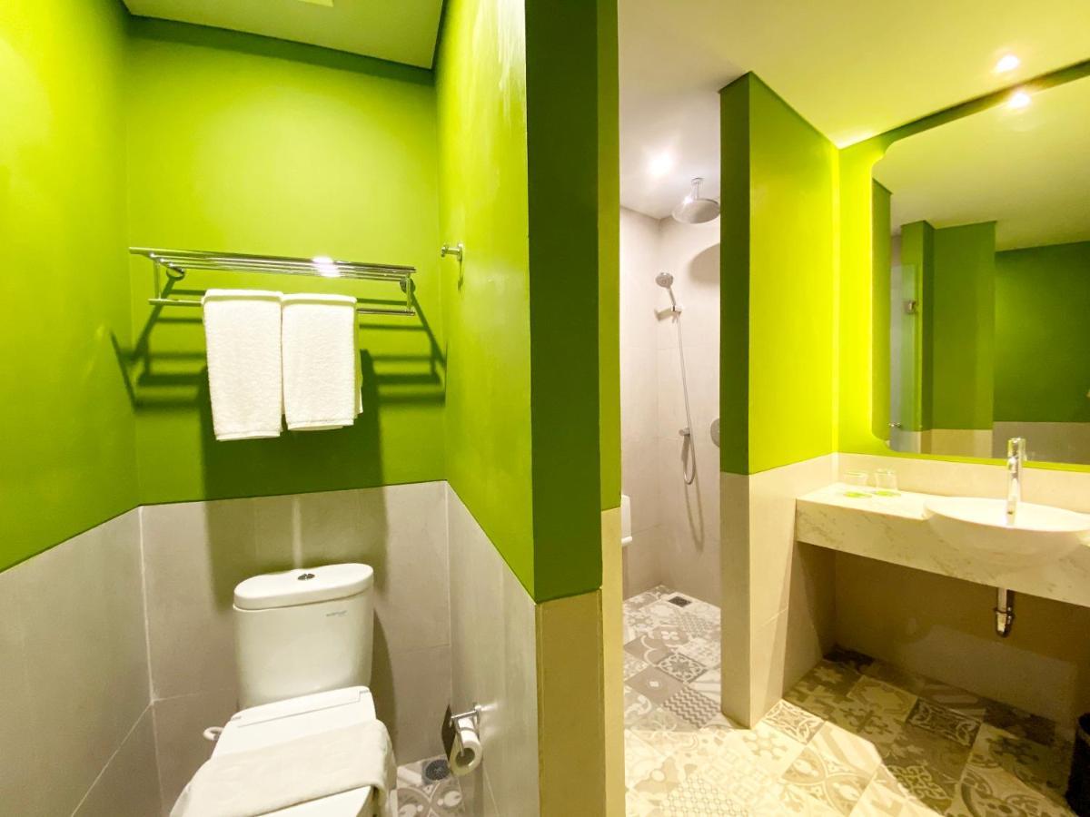 Rv Hotel Gianyar ウブド エクステリア 写真